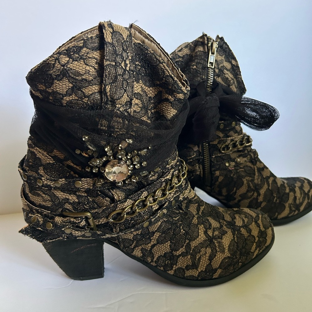 Not Rated Lace Ankle Belted Women’s Boots